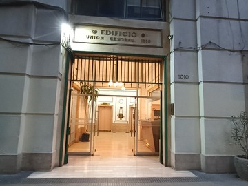 Oficina en venta en Bombero Adolfo Ossa 1010, Santiago - 3 baños