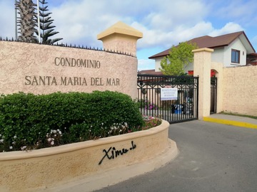 Casa en venta en Las Orquídeas 011, Coquimbo - 4 dormitorios, 3 baños