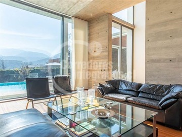 Casa en venta en Vista Santuario, Lo Barnechea - 6 dormitorios, 5 baños