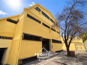 Local Comercial en arriendo mensual en Barrio Italia, Ñuñoa - 4 baños