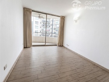 Departamento en arriendo mensual en Calle Poeta Vicente Huidobro Macul, Macul - 3 dormitorios, 2 baños