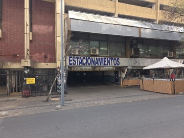 Estacionamiento en venta en Amunategui c/ compañia frente a la ymca, Santiago