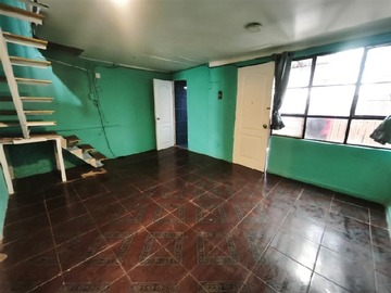 Casa en venta en Venezuela, Peñalolén - 3 dormitorios, 1 baño