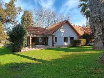Casa en venta en Parcela piscina Condominio cancha de Tenis (118617), Isla de Maipo - 3 dormitorios, 4 baños