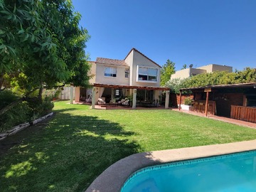 Casa en venta en tierras lindas, Colina - 5 dormitorios, 4 baños