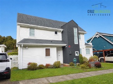 Casa en venta en 2 esteros, Puerto Montt - 4 dormitorios, 3 baños