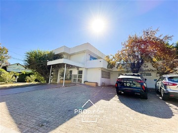Casa en arriendo mensual en Martin de Zamora, Las Condes - 14 dormitorios, 4 baños