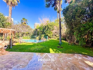 Casa en venta en Detrás Clínica Indisa, Providencia - 5 dormitorios, 6 baños