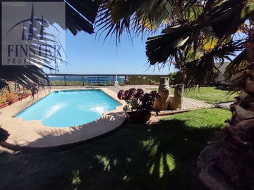 Casa en venta en Vicuña Mackenna, Quintero - 5 dormitorios, 3 baños