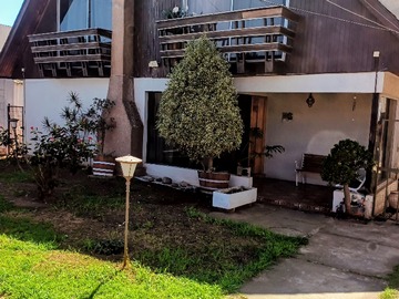Casa en venta en Avenida Gómez Carreño, Viña del Mar - 6 dormitorios, 2 baños