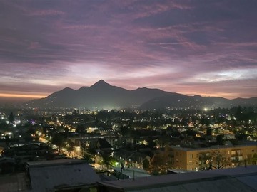 Casa en venta en Casa Cerro 18 Norte, Lo Barnechea - 4 dormitorios, 1 baño, gran terraza con vista a la comuna, Lo Barnechea - 4 dormitorios, 1 baño