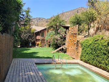 Casa en arriendo mensual en Casa Roto Chileno, Talagante - 5 dormitorios, 3 baños