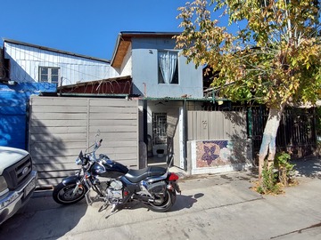 Casa en venta en Luis Lazzarini 7304, Cerro Navia - 4 dormitorios, 2 baños