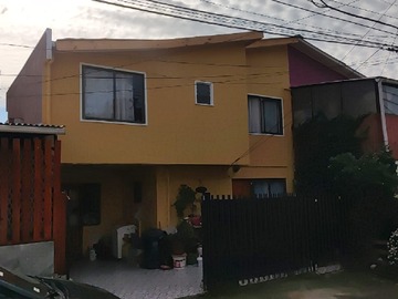 Casa en venta en Casa Pareada Dos Pisos Poblacion Puyaral Villa Alemana - 3 dormitorios, 2 baños