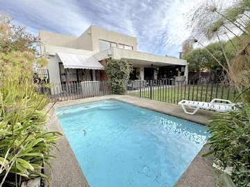 Casa en venta en Casa sector av. Rabat, chicureo oriente, piedra roja, Colina - 4 dormitorios, 3 baños