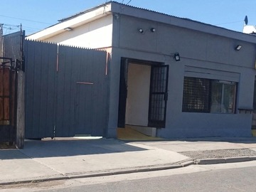 Local Comercial en arriendo mensual en Villa Alemana / Arriendo Local 40 Mts2 Centrico - 2 dormitorios, 1 baño