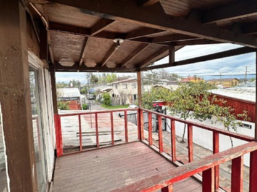 Casa en venta en Casa Usada Por Remodelar Ubicada en Buen Sector de la Comuna - 4 dormitorios, 1 baño