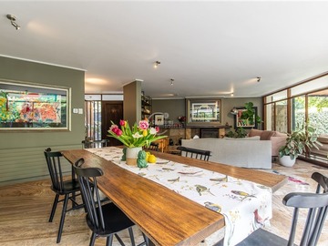 Casa en venta en Espoz/Luis Carrera, Vitacura - 4 dormitorios, 4 baños