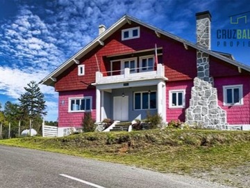 Casa en venta en Ruta 5 sur, cruce a Fresia, Llanquihue - 8 dormitorios, 9 baños