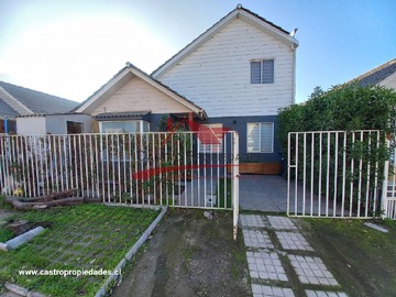 Casa en venta en Casa Dos Pisos Aislada con 4 Dormitorios, 2 Baños, Lampa - 4 dormitorios, 2 baños