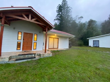 Casa en arriendo mensual en Hermosa Casa Sector Arique Amoblada 2D2B Gran Terraza. - 2 dormitorios, 2 baños