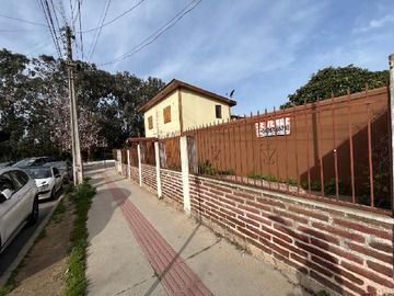 Casa en venta en El Litre 2224, Algarrobo, Valparaíso 2710000, Chile, Algarrobo - 4 dormitorios, 3 baños
