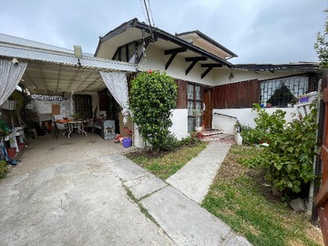 Casa en venta en Chorrillos & Blanco Encalada, Quilpué - 4 dormitorios, 2 baños