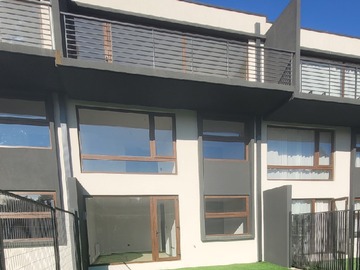 Casa en venta en Vendo exclusivo townhouse, Concepción - 3 dormitorios, 4 baños