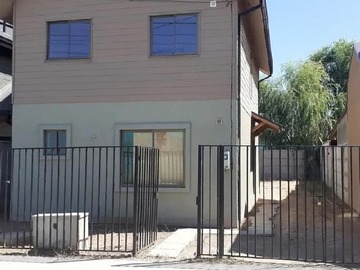 Casa en venta en Avenida Ramadillas de Lircay, 22 Norte, Talca - 4 dormitorios, 2 baños