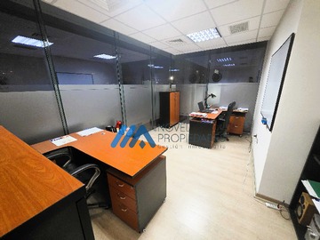 Oficina en venta en Moderna Oficina, Puente nuevo La Dehesa (175401), Lo Barnechea - 1 dormitorio, 1 baño