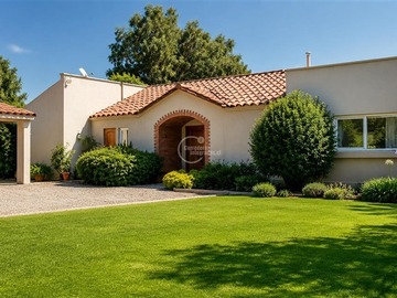 Casa en venta en Chicureo Oriente, Colina - 3 dormitorios, 3 baños