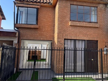 Casa en venta en Entre Luis Matte Larraín con Miguel Ángel., Puente Alto - 4 dormitorios, 1 baño