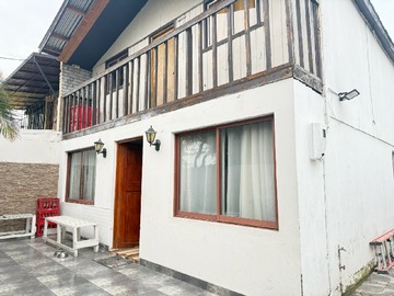 Casa en venta en Av Viicuña Mackenna, San Joaquín - 4 dormitorios, 1 baño