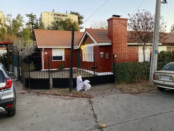 Casa en venta en Venta Casa 3 Dor. 1 Baño, 220 /78, Ñuñoa. Metro P. de Gales - 3 dormitorios, 1 baño