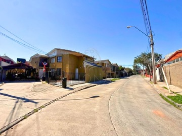 Casa en venta en Villa los bosquinos, Maipú - 3 dormitorios, 2 baños