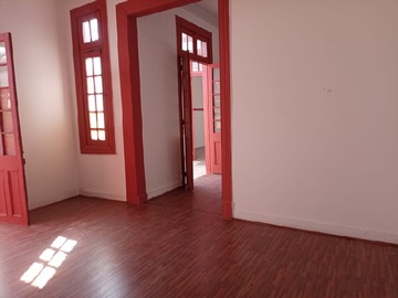 Casa en arriendo mensual en Metro matta, Santiago - 5 dormitorios, 2 baños