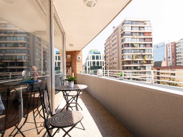 Departamento en venta en Amplio y cómodo Depto. a pasos del metro (156989), Las Condes - 4 dormitorios, 4 baños