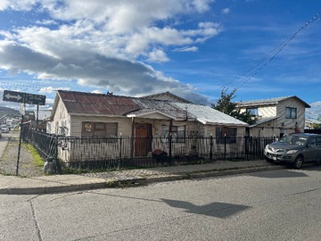 Casa en venta en José Victorino Lastarria 1750, Punta Arenas - 10 dormitorios, 4 baños