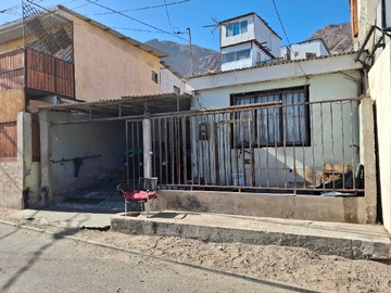 Casa en venta en Centro, cerca de Av. P.A. Hurtado (138399), Antofagasta - 6 dormitorios, 2 baños