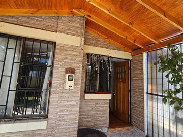 Casa en venta en Casa Moderna en Entorno Tranquilo y Seguro (140849), Puente Alto - 3 dormitorios, 1 baño