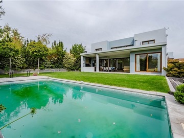 Venta / Casa / Colina