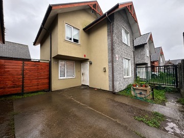 Casa en venta en Calle g, Talcahuano - 3 dormitorios, 3 baños