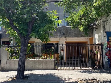 Casa en venta en Metro ñuble, Ñuñoa - 4 dormitorios, 2 baños