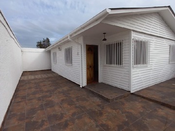 Casa en arriendo mensual en Los tulipanes, La Florida - 2 dormitorios, 1 baño