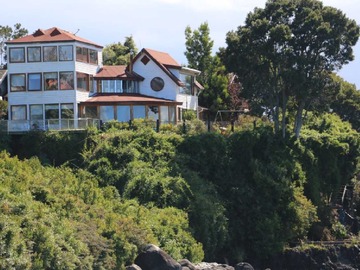 Casa en arriendo mensual en Casa amplia sector Playa Hermosa (96015), Puerto Varas - 4 dormitorios, 5 baños