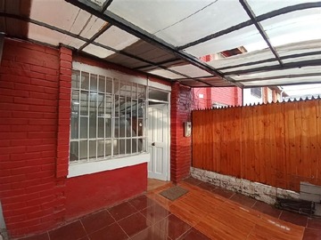 Casa en venta en Pasaje San Salvador N°0742, Puente Alto - 2 dormitorios, 1 baño