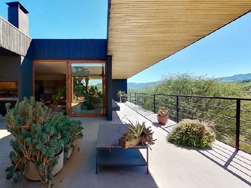 Venta / Casa / Colina