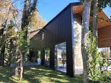 Casa en venta en Sector de Candelaria, Pucón - 4 dormitorios, 2 baños