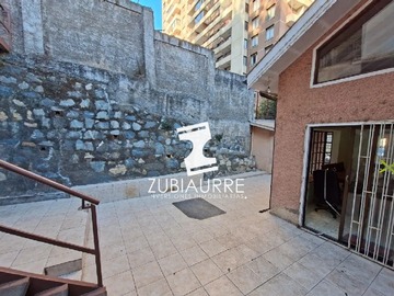 Casa en venta en Vende Magnífica Propiedad de Dos Pisos Completamente Amoblada - 10 dormitorios, 13 baños