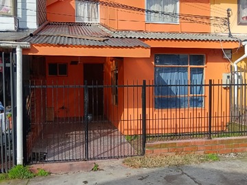 Casa en venta en Las Fucsias 283, Talcahuano, Región del Biobío 4260000, Chile, Talcahuano - 4 dormitorios, 1 baño
